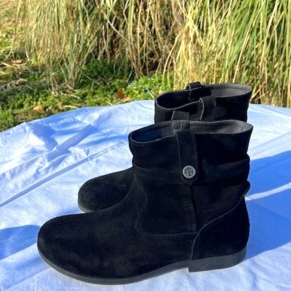Birkenstock Sarnia Waxed Suede Boot, black, Size 40 EU (9-9.5US) - Picture 1 of 7